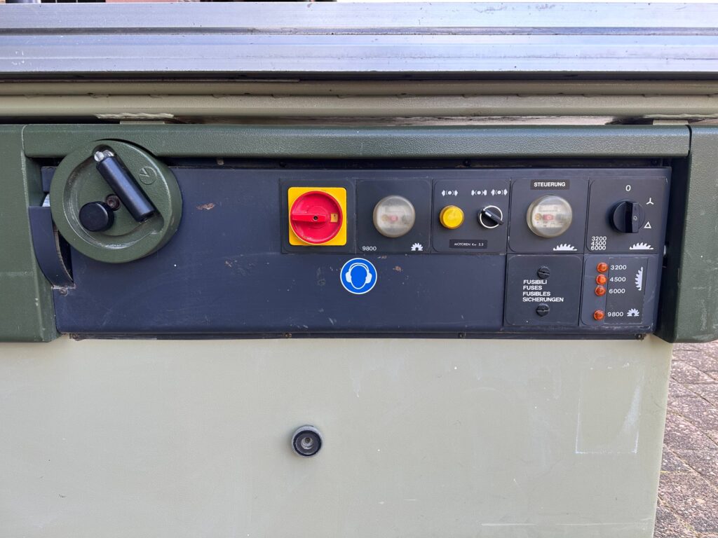 photo_2025-10-04_23-33-34