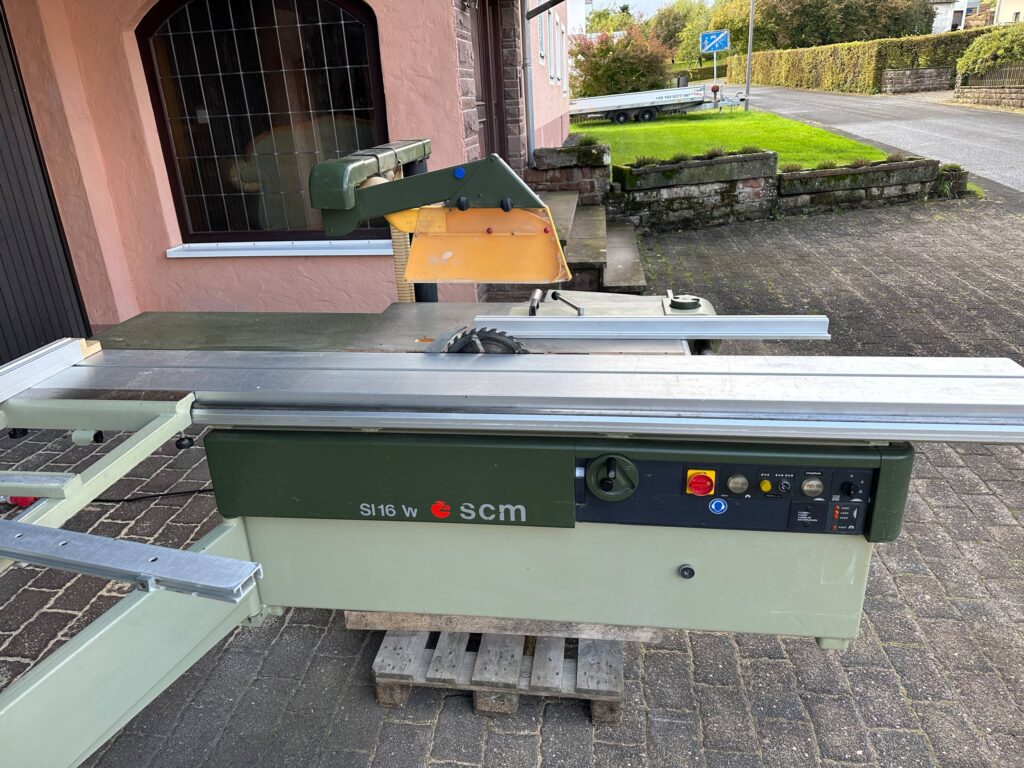 photo_2025-10-04_23-33-35